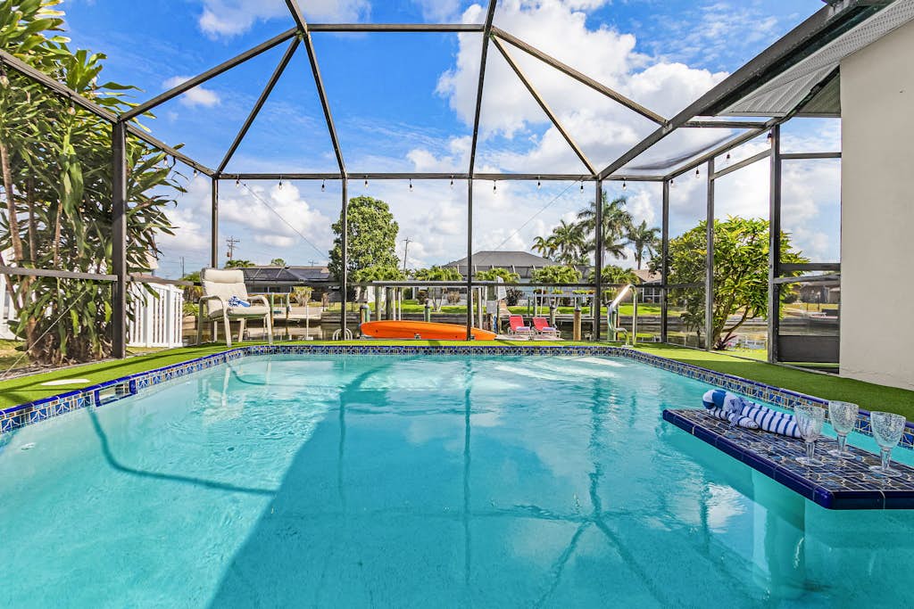 Beautiful home located on the canal w/gulf access, in ground pool, & wifi