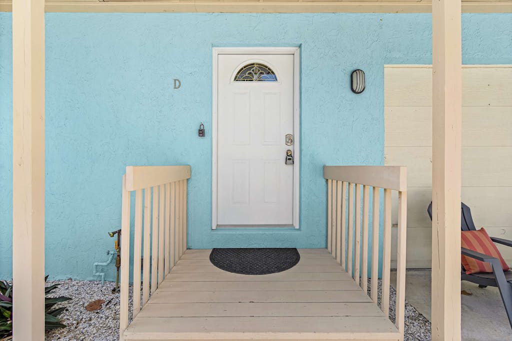 Dog-Friendly Quadruplex w/Snowbird Discounts - Near Beaches