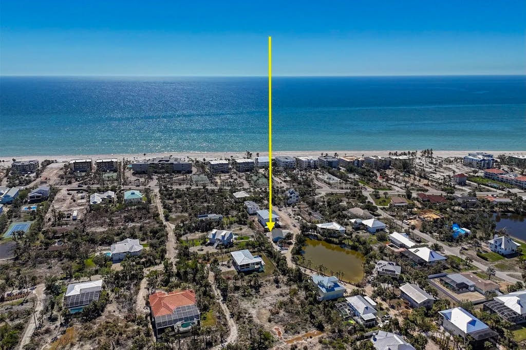 Ground floor, dog-friendly home with access to beautiful Gulf beaches and trails