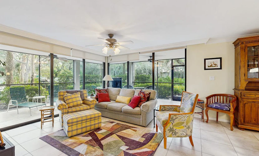 Quaint condo w/private patio, wifi, & access to community amenities