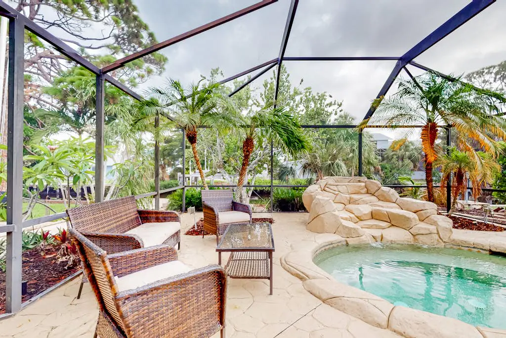 Bonita's Riverfront Retreat