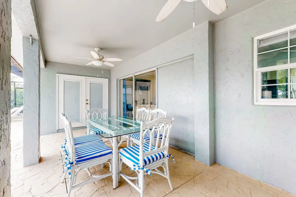 Bonita's Riverfront Retreat