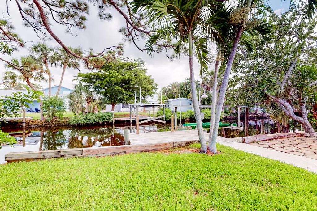 Bonita's Riverfront Retreat