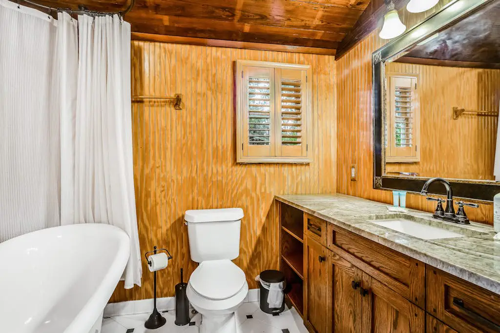The Tucker House - Historical Bonita Cottage