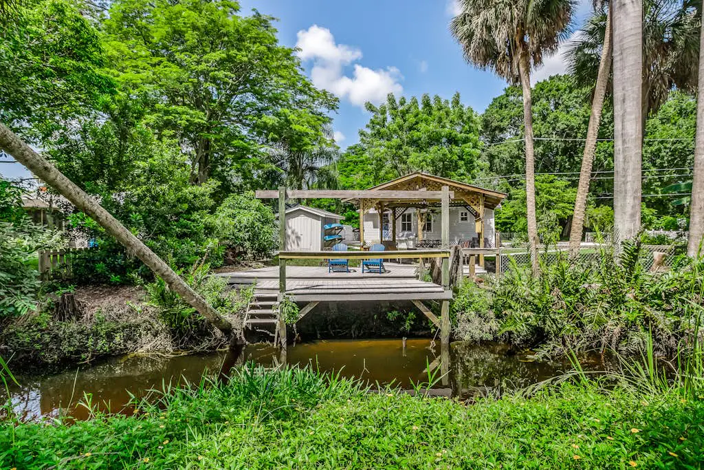 The Tucker House - Historical Bonita Cottage