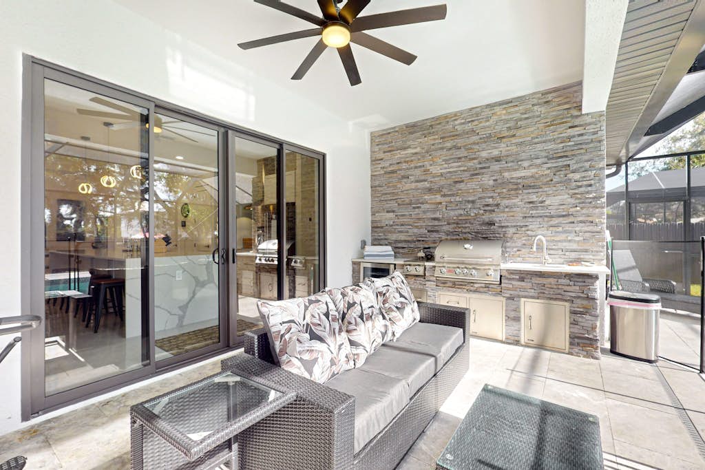 Luxurious home with modern interior with wifi and beautiful pool