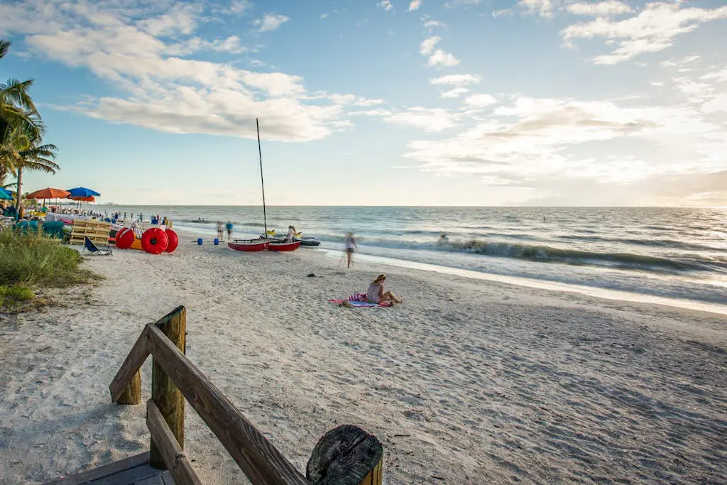 Bonita Beach- Seas The Day
