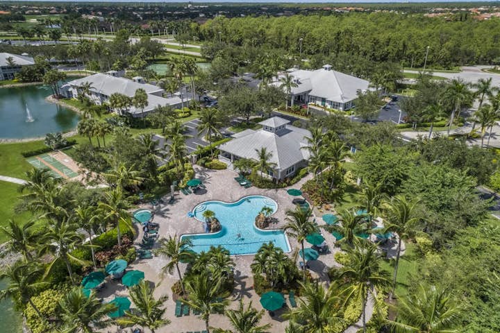 Greenlinks Paradise | 3 Bed Naples, FL Condo