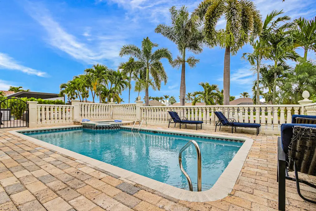 Caloosahatchee Getaway