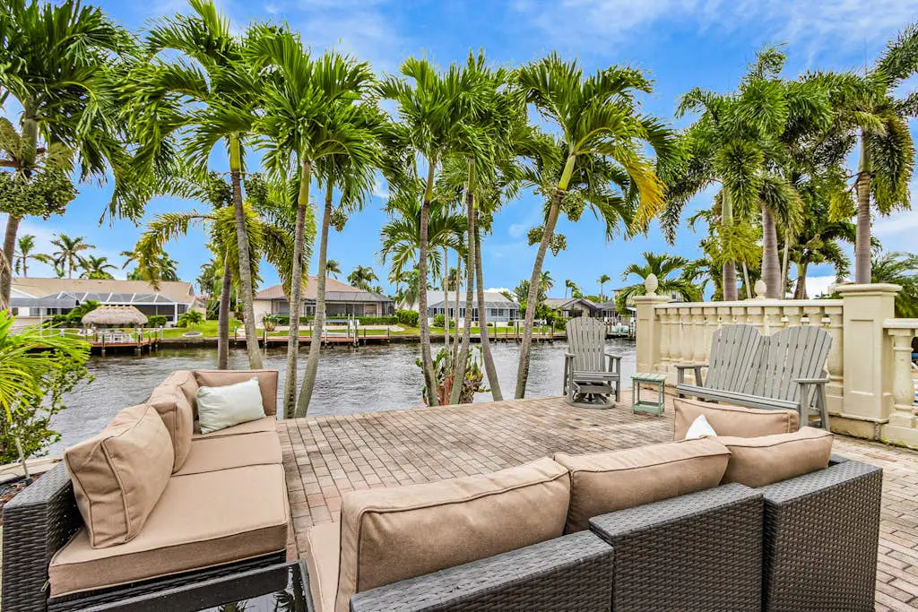 Caloosahatchee Getaway
