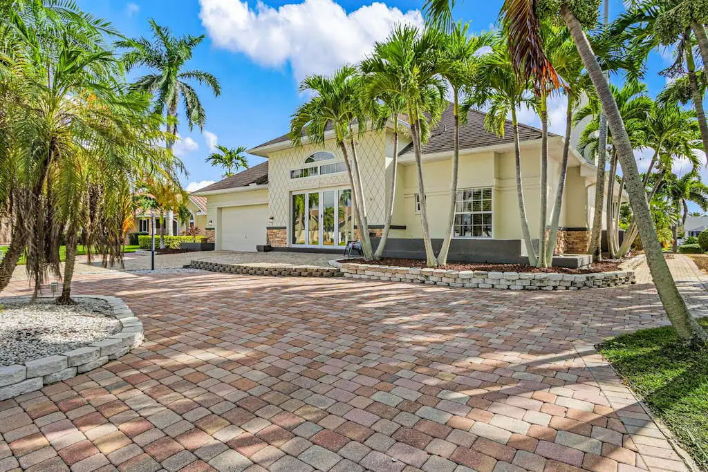 Caloosahatchee Getaway