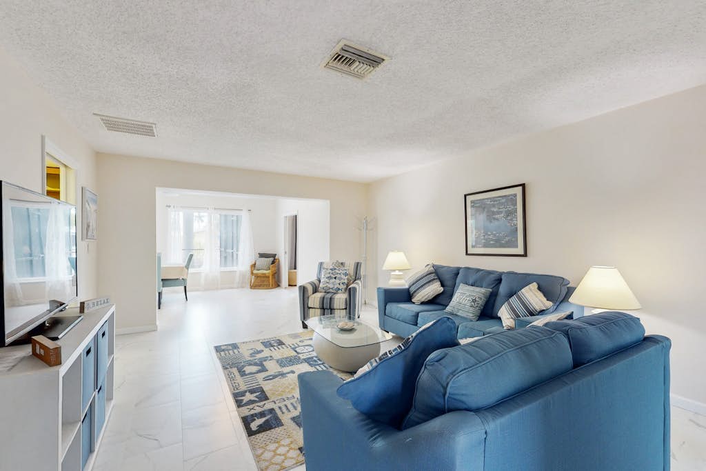 Canal-Front Gem w/ Private Pool & Boat Dock - Great Cape Coral Locale