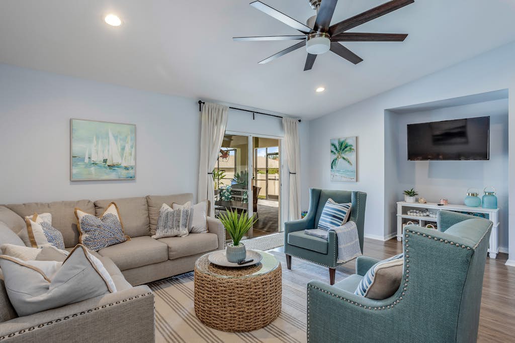 Private home with heated pool, screened lanai, grill, sun deck, & yard games