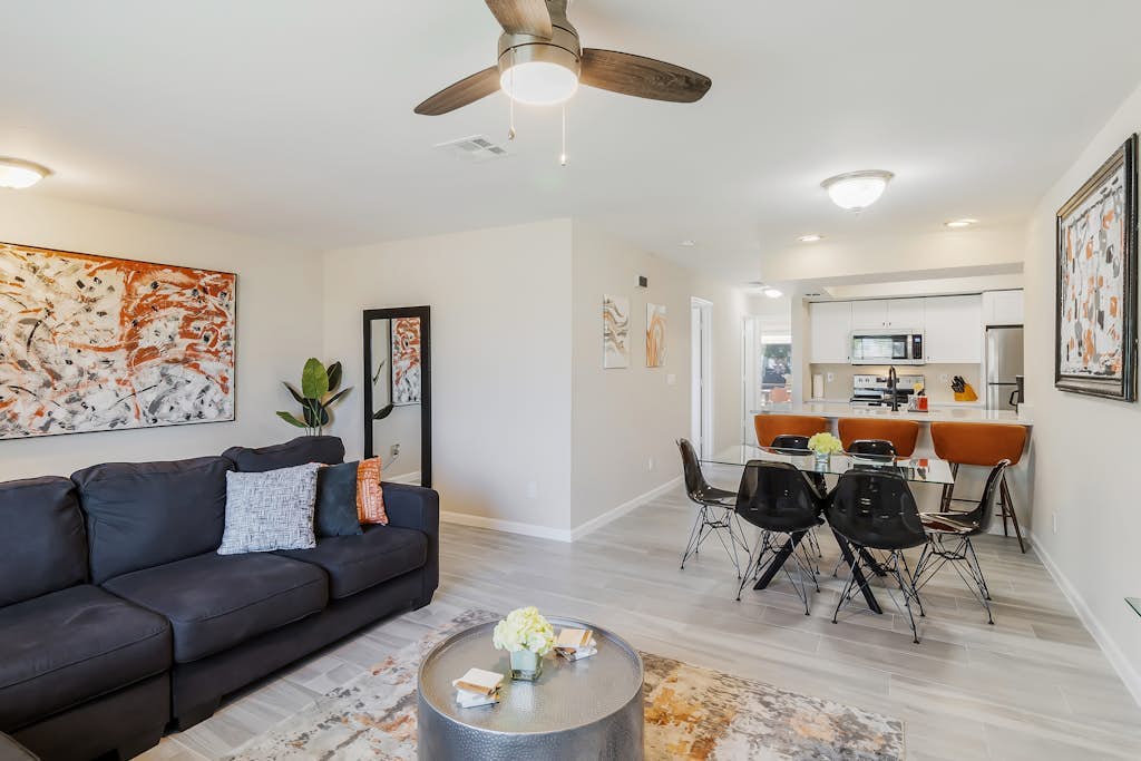 Dog-friendly duplex with shared pool & great location - full kitchen, AC, & W/D