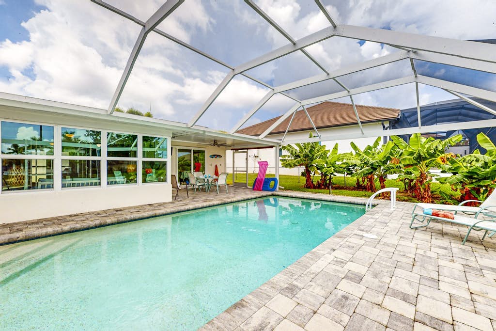 Friendly Canalfront Home with Private Pool, High-Speed WiFi - Snowbird-Friendly