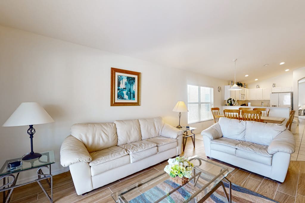 Quiet Fort Myers Getaway with Private, Screened-In Pool; Close to Beaches & Golf