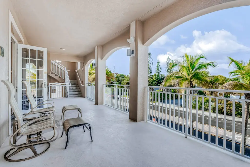 Whitecap Condo Beach View Splendor