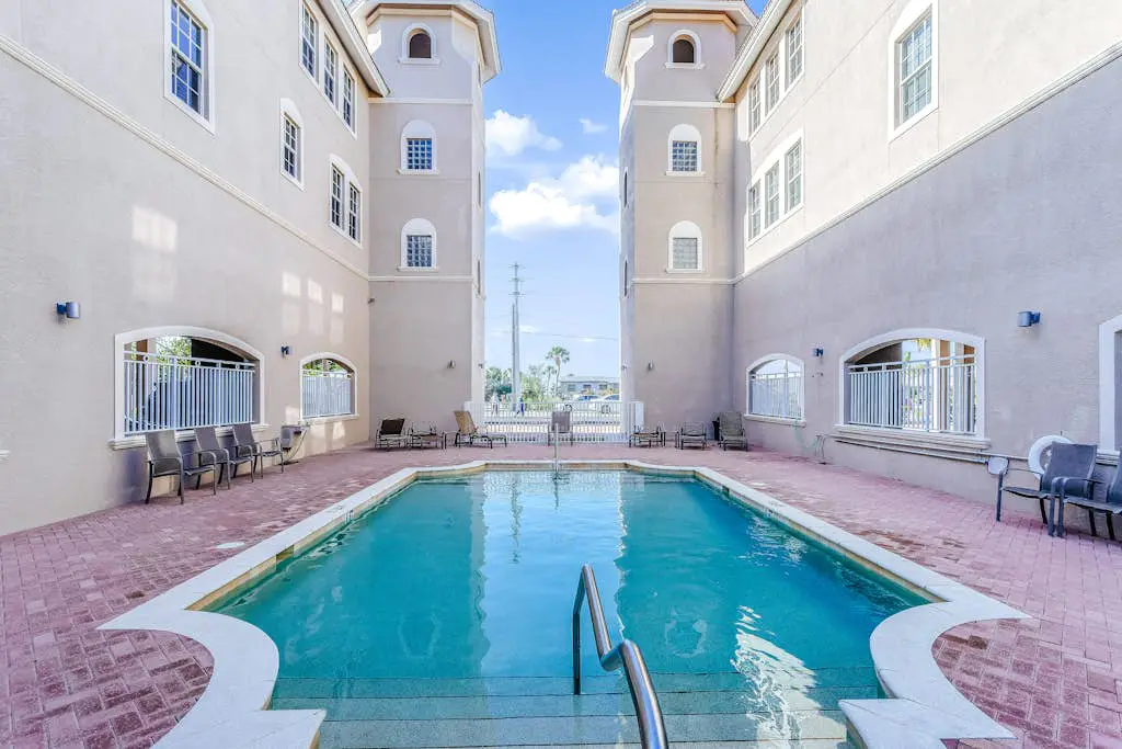 Whitecap Condo Beach View Splendor