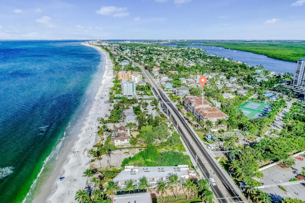 Whitecap Condo Beach View Splendor