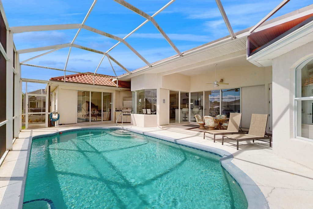 Waterfront Oasis W/ Private Pool, Dock, Fast WiFi & Ideal Location - Dogs OK