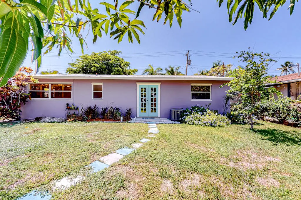 Purple Pelican Cottage
