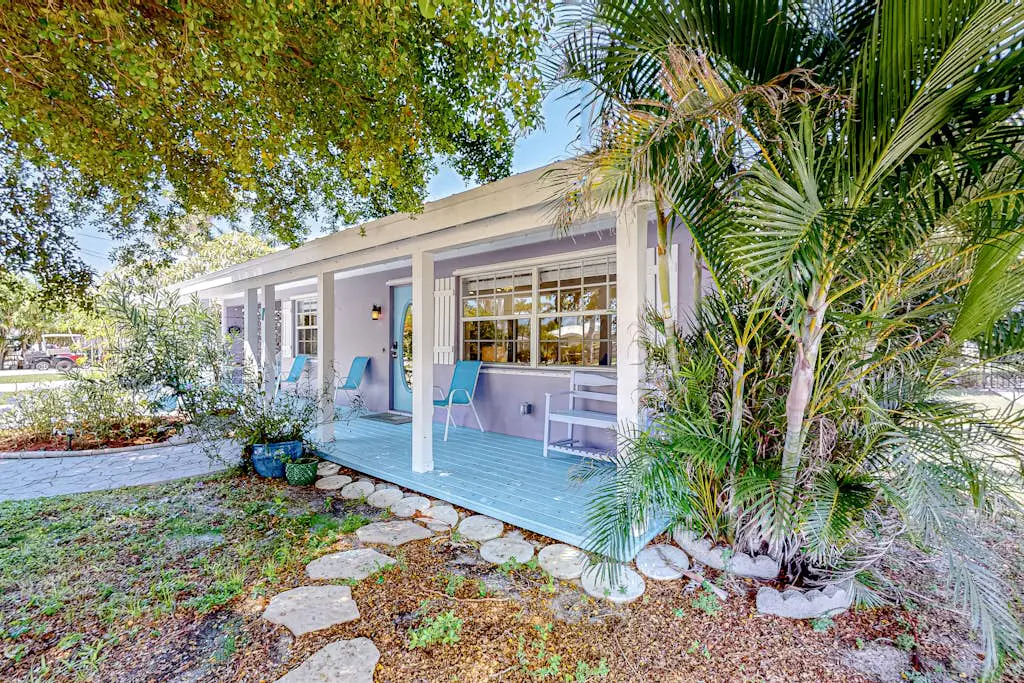 Purple Pelican Cottage
