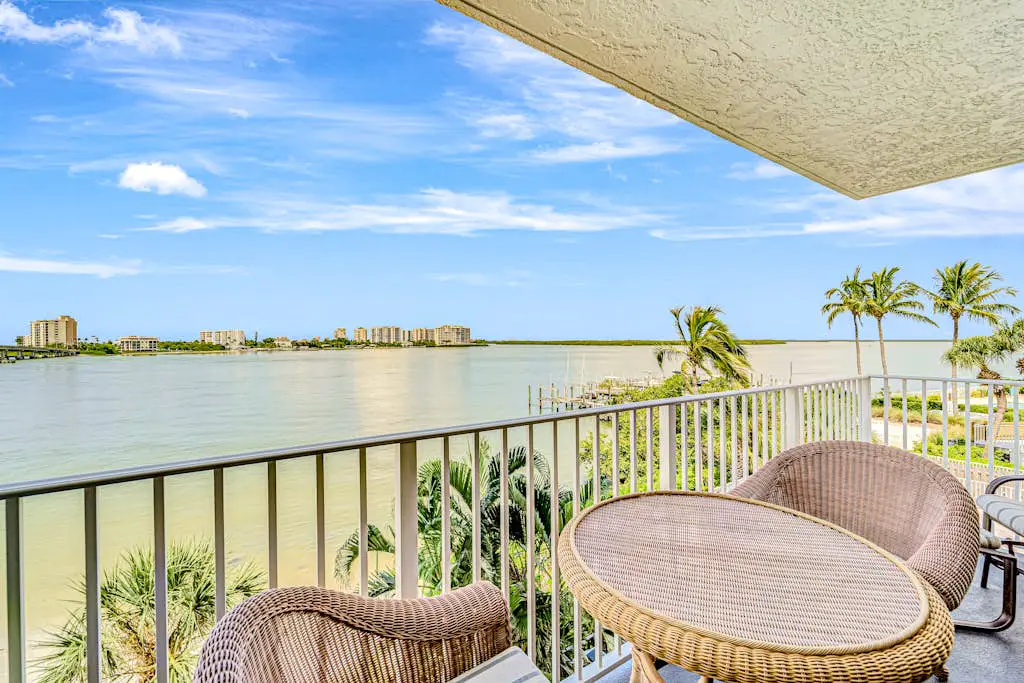 Cozy on Lover's Key