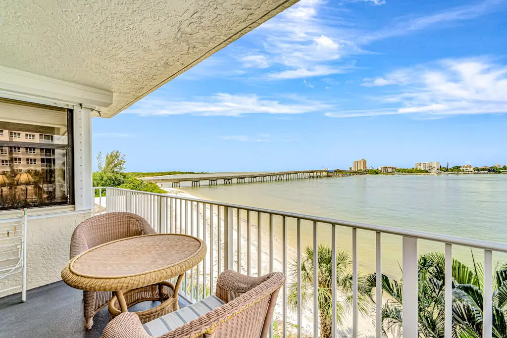 Cozy on Lover's Key