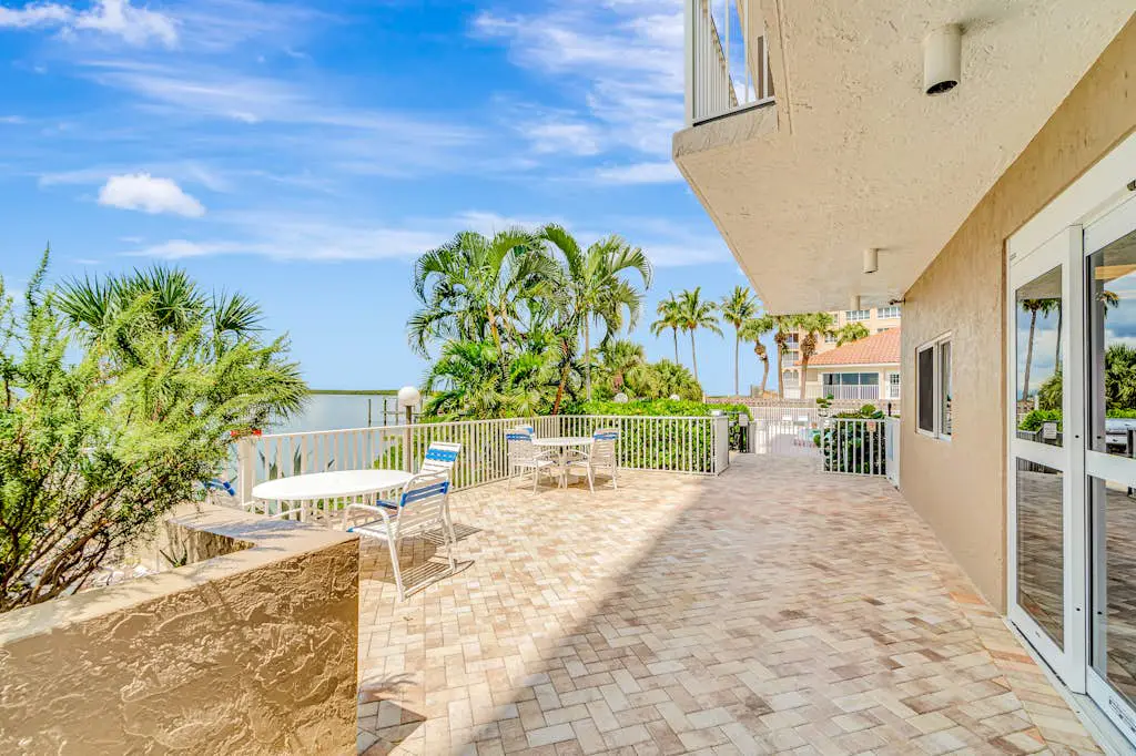 Cozy on Lover's Key