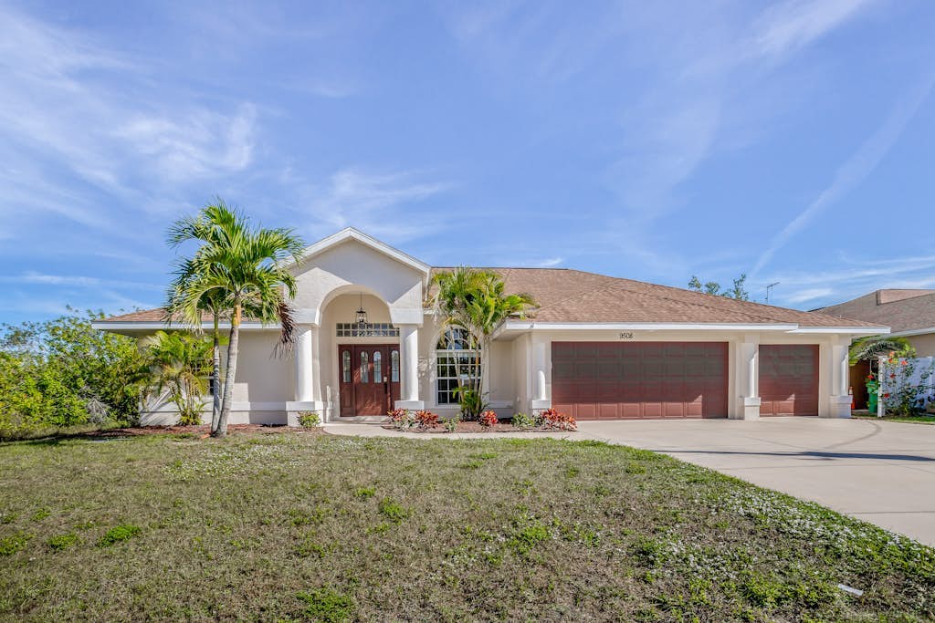 Dog-friendly home with private heated pool, grill, A/C, & washer/dryer