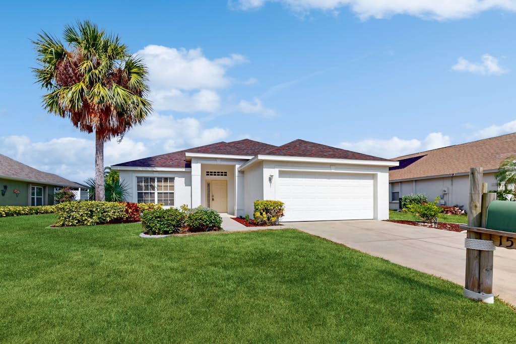 Your Sunshine Sanctuary Awaits in Fort Myers!