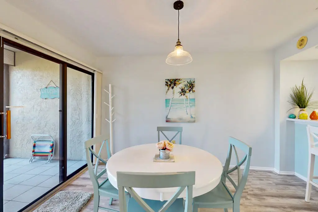 Santa Maria Condo 102