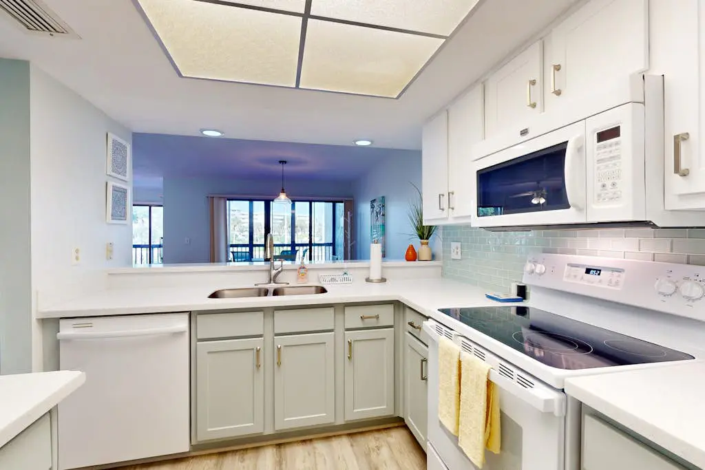 Santa Maria Condo 102