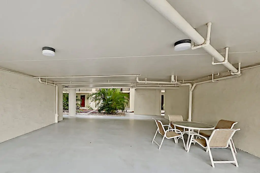 Santa Maria Condo 102