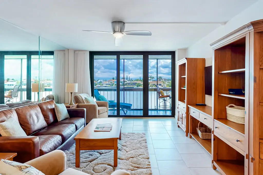 South Seas Bay Dreams