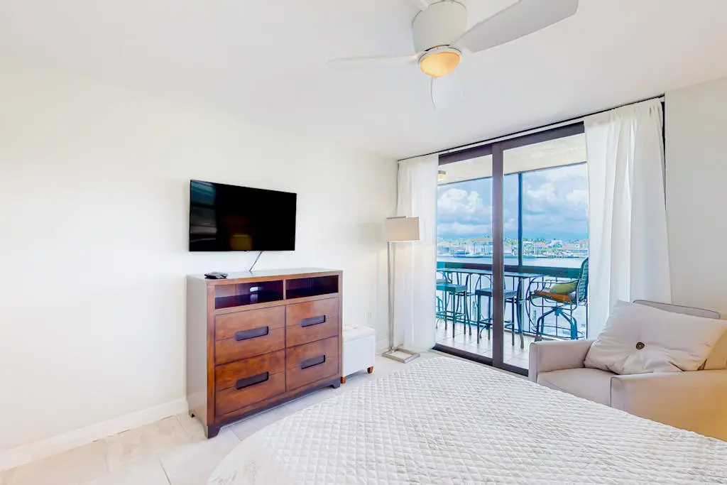 South Seas Bay Dreams