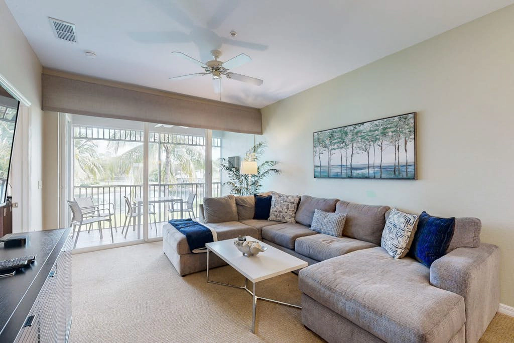 Naples Golf Villa Living