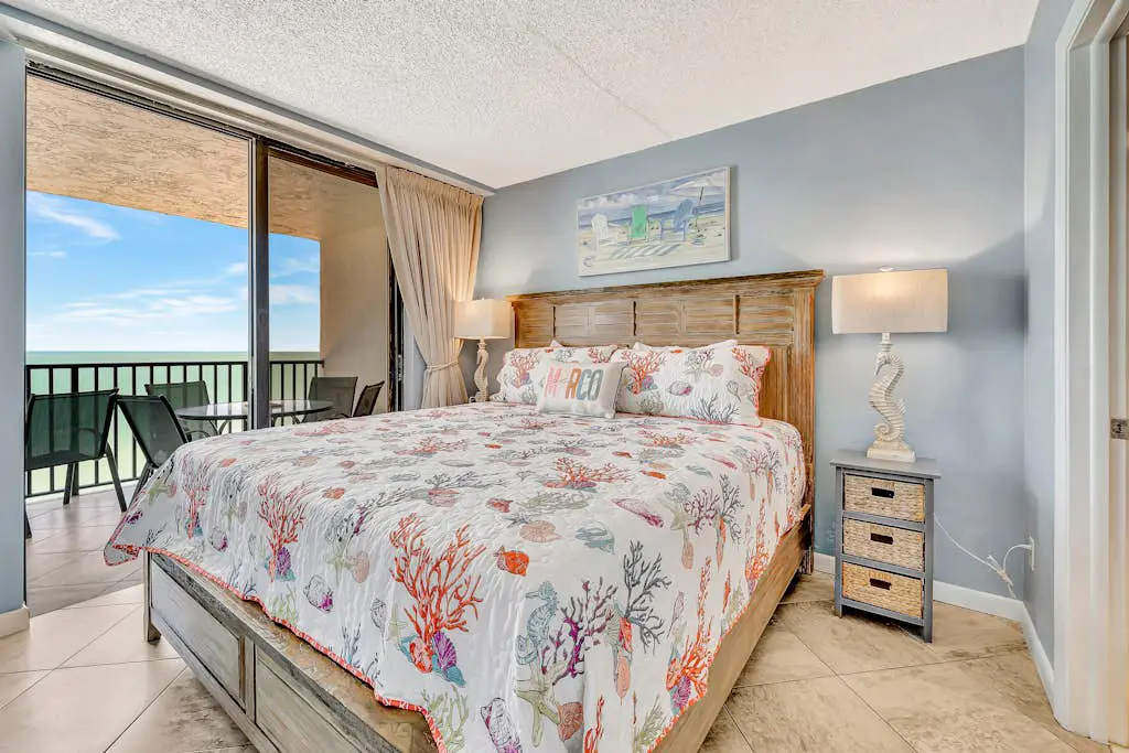 Sunsets and Seashells at Sea Winds 1102