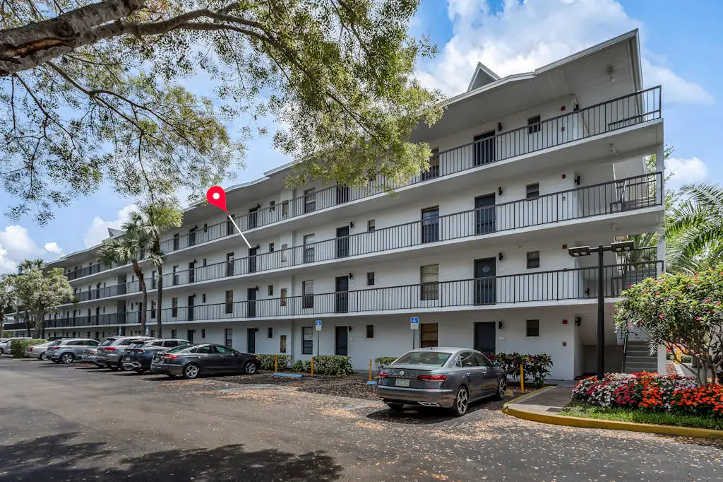 Fabulous Park Shore Condo