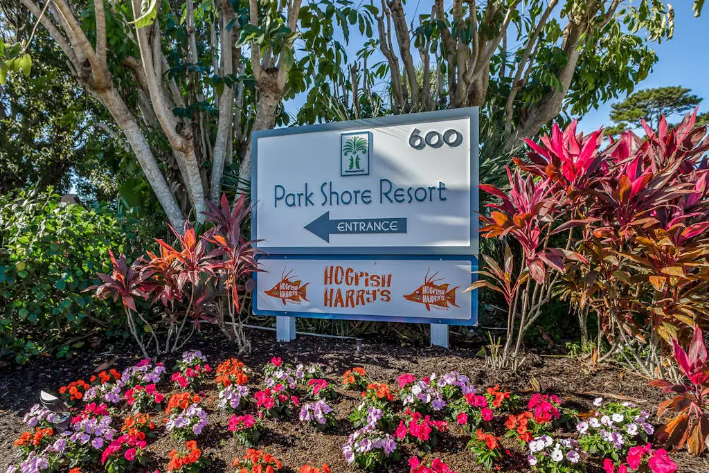 Fabulous Park Shore Condo