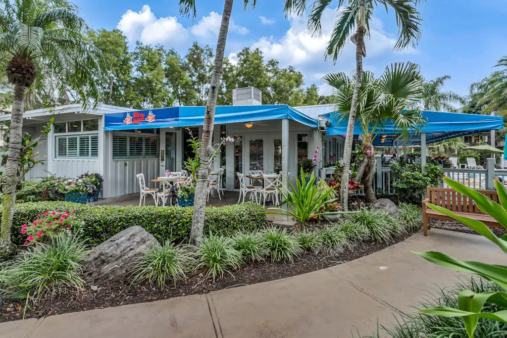 Fabulous Park Shore Condo