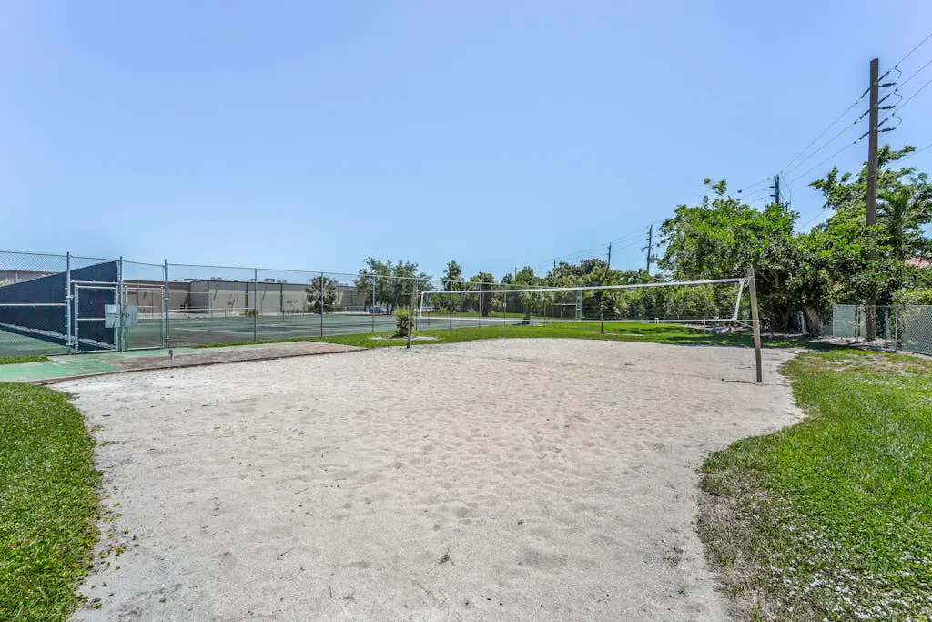 Fabulous Park Shore Condo