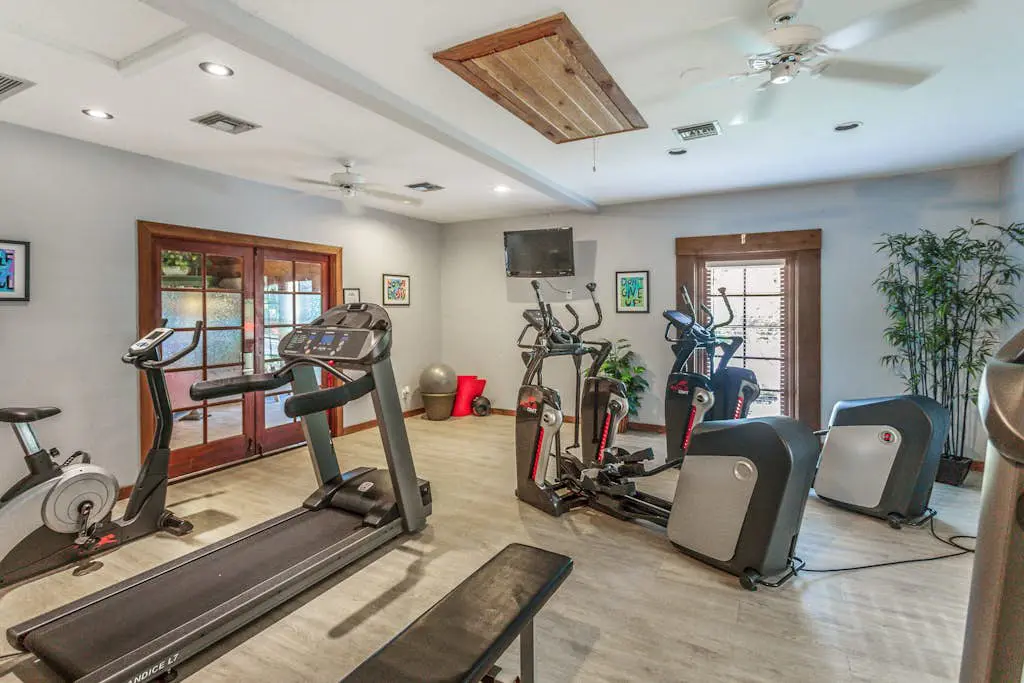 Fabulous Park Shore Condo