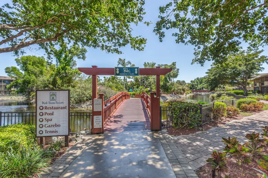 Fabulous Park Shore Condo