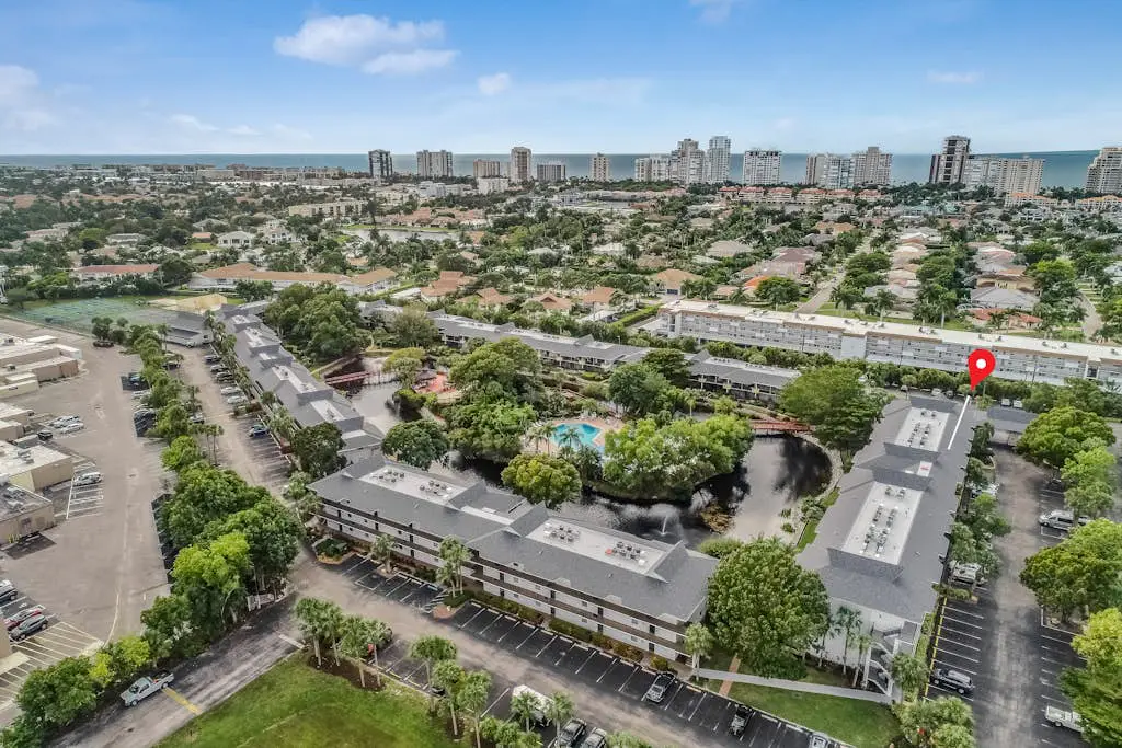 Fabulous Park Shore Condo