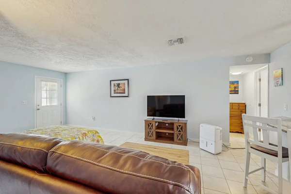 Dog-Friendly Quadruplex w/Snowbird Discounts and Private Beach Access