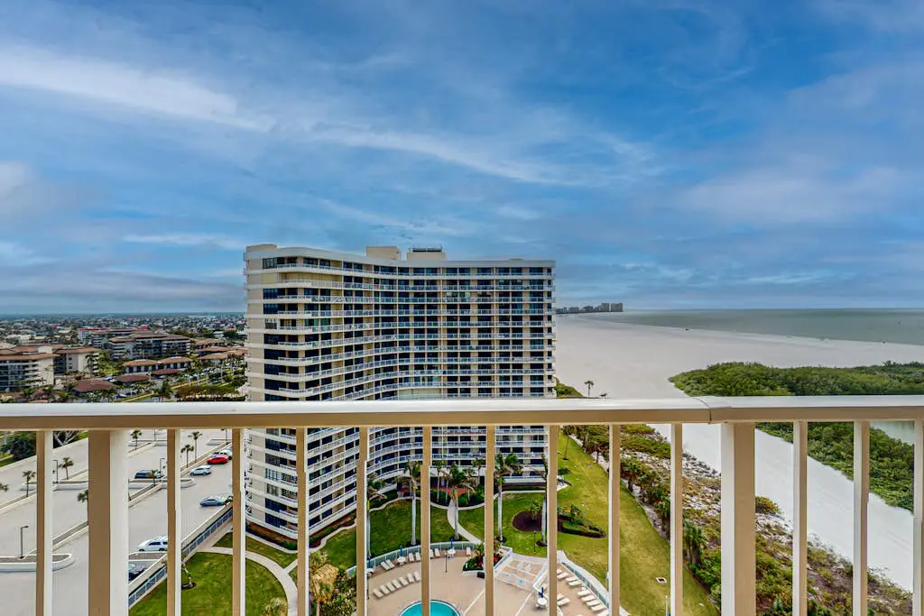 Seaview Court