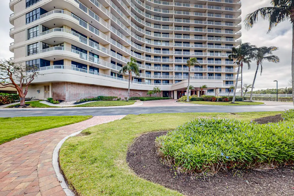 Seaview Court