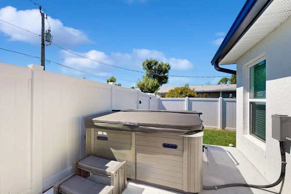 Coastal duplex with internet, washer and dryer, and dog friendly