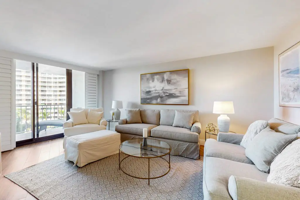 Fully Renovated - Seaview Suite